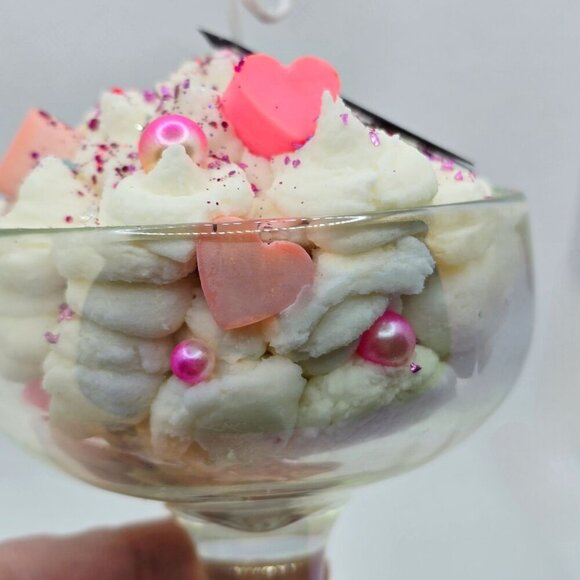 Valor Whip Candle ✦ Iridescent Coupe Glass ✦ Handmade Soy Wax Pink Accents NWT - Picture 5 of 16